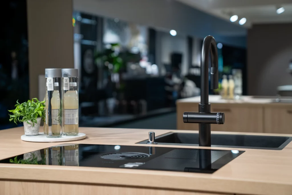 bora kochfeld erfahrungen aus unserem SHOWROOM: BORA BASIC an der KOCHINSEL in Koje 6, freie sicht ohne haube