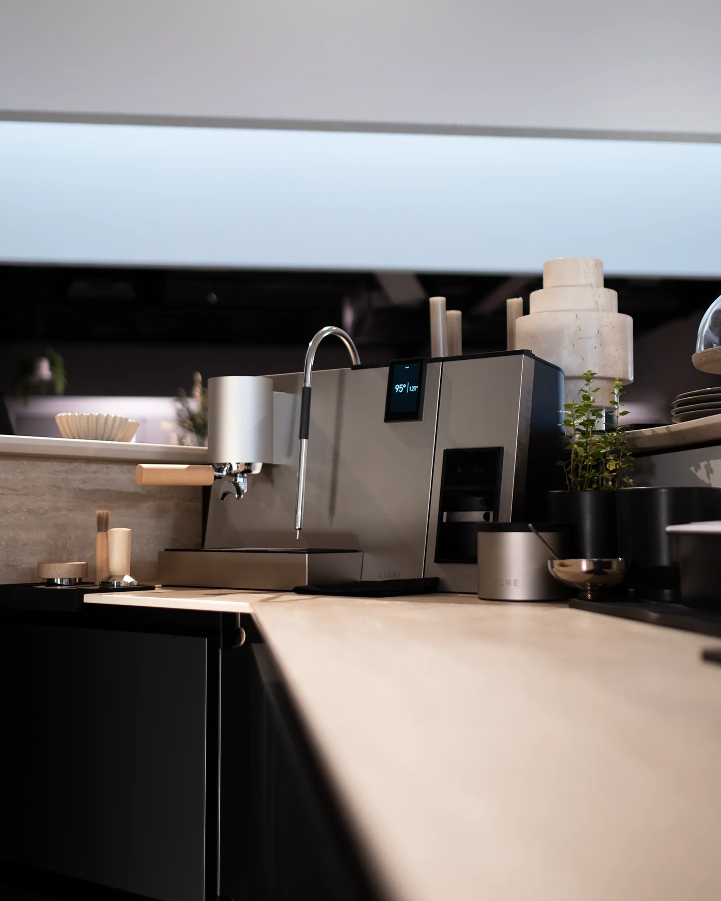 LIGRE espressomaschine auf der ARBEITSPLATTE einer küche
