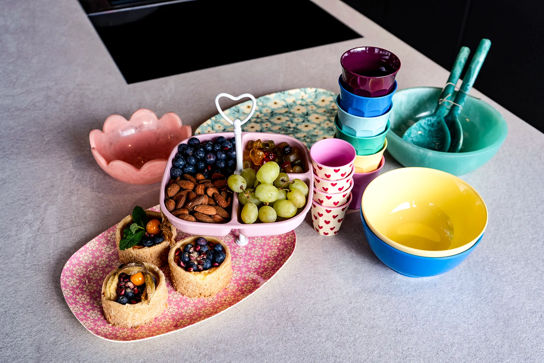 RICE geschirr mit etagere, bechern und schalen